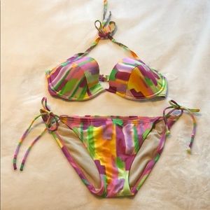 VS bikini